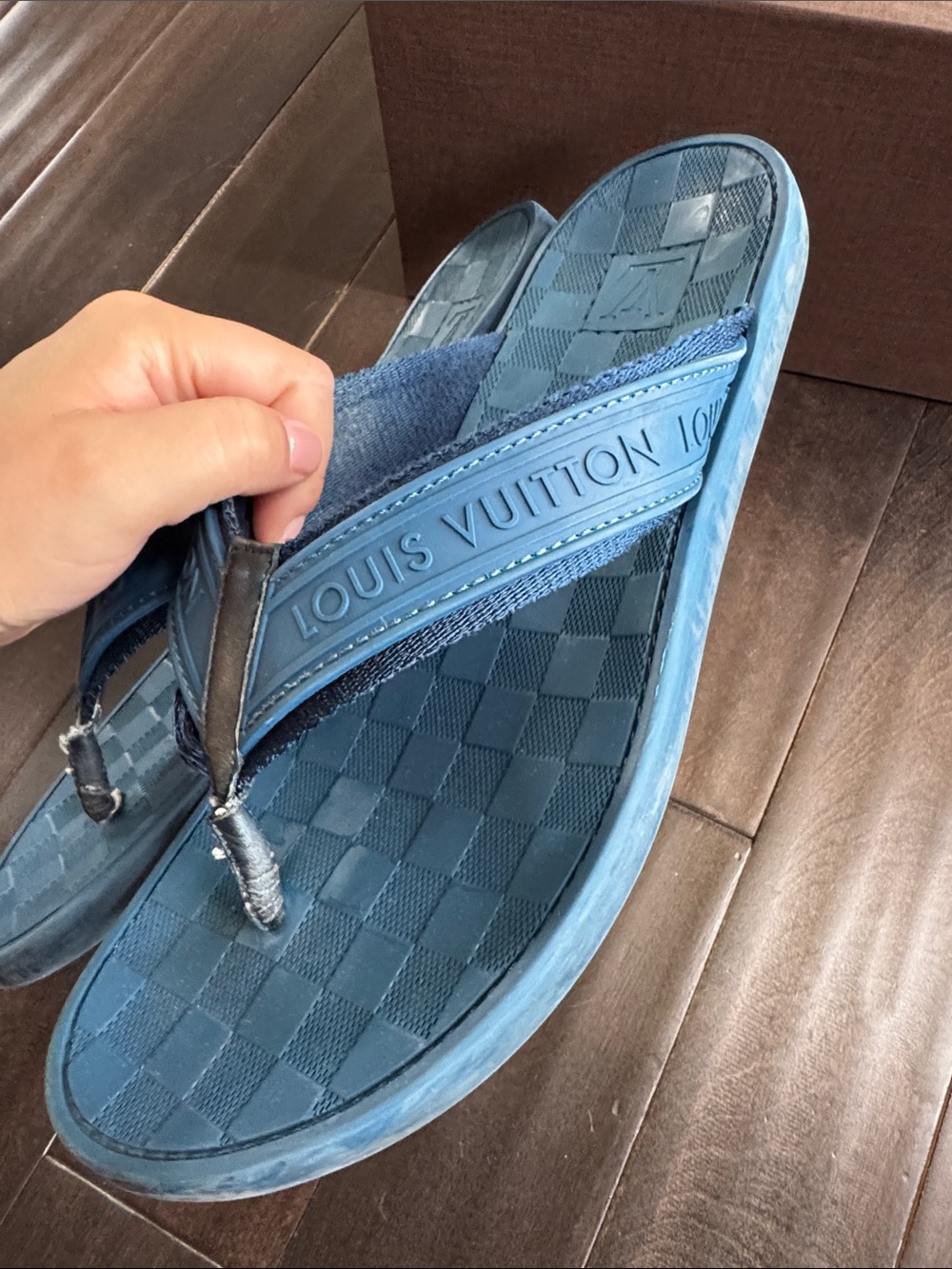 Louis Vuitton Men’s Damier Blue Flip Flops Sandals Size 41 - Picture 3 of 8